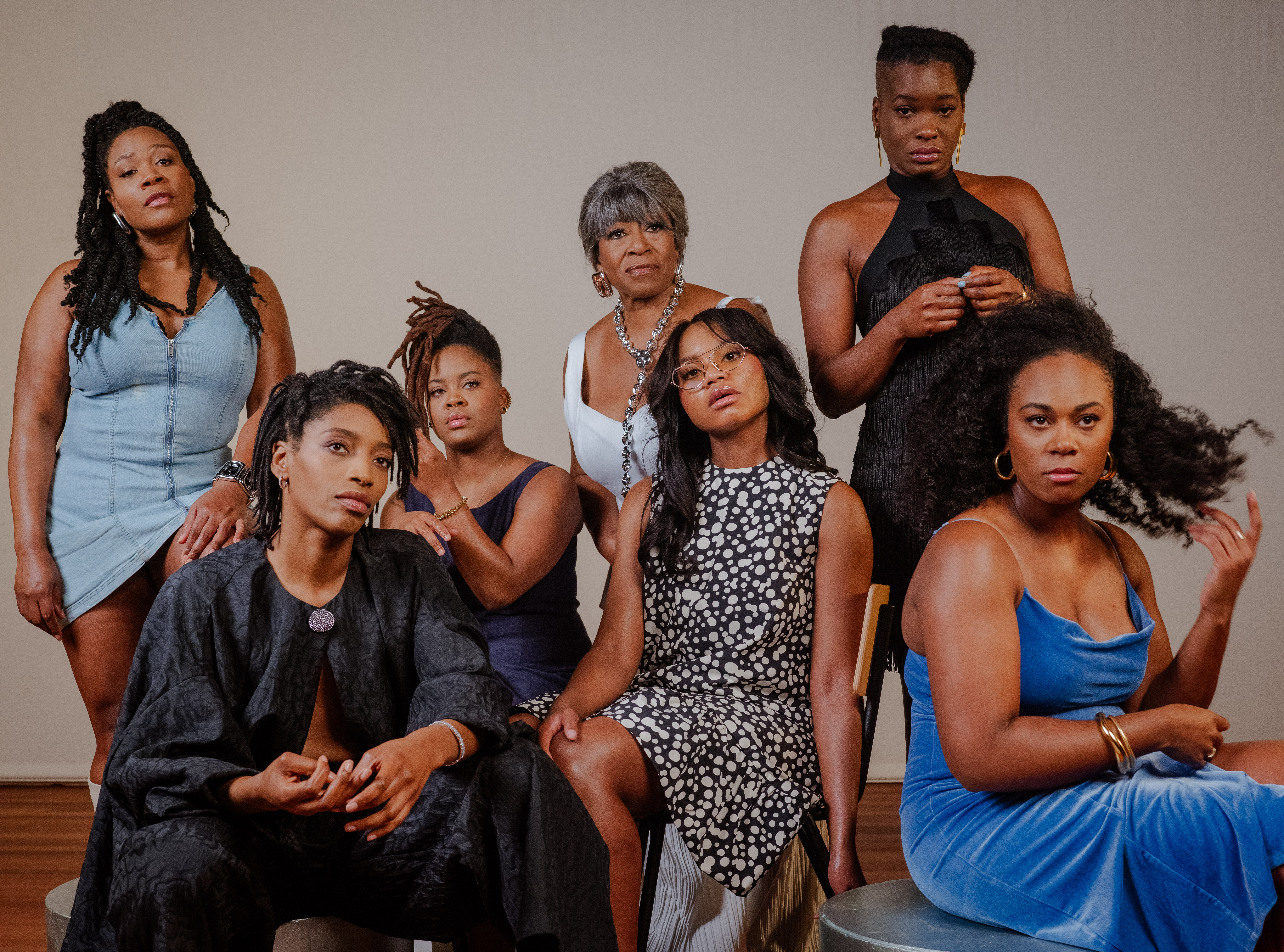 Apr07 GZ Theater Rotterdam Sisterhood F Coco Olakunle Castfoto 1 (Liggend)